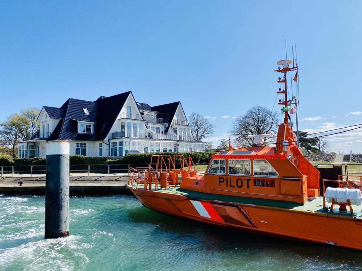 Lotsenhaus/Ostseetoern ロストック エクステリア 写真