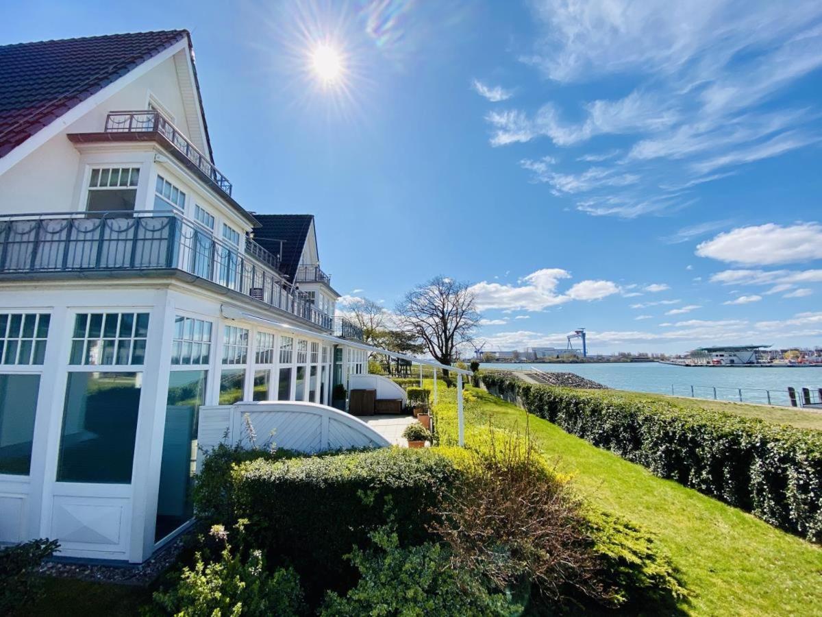 Lotsenhaus/Ostseetoern ロストック エクステリア 写真